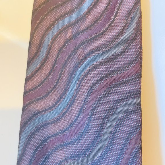 VINTAGE TIE  100% SILK - Picture 2 of 4